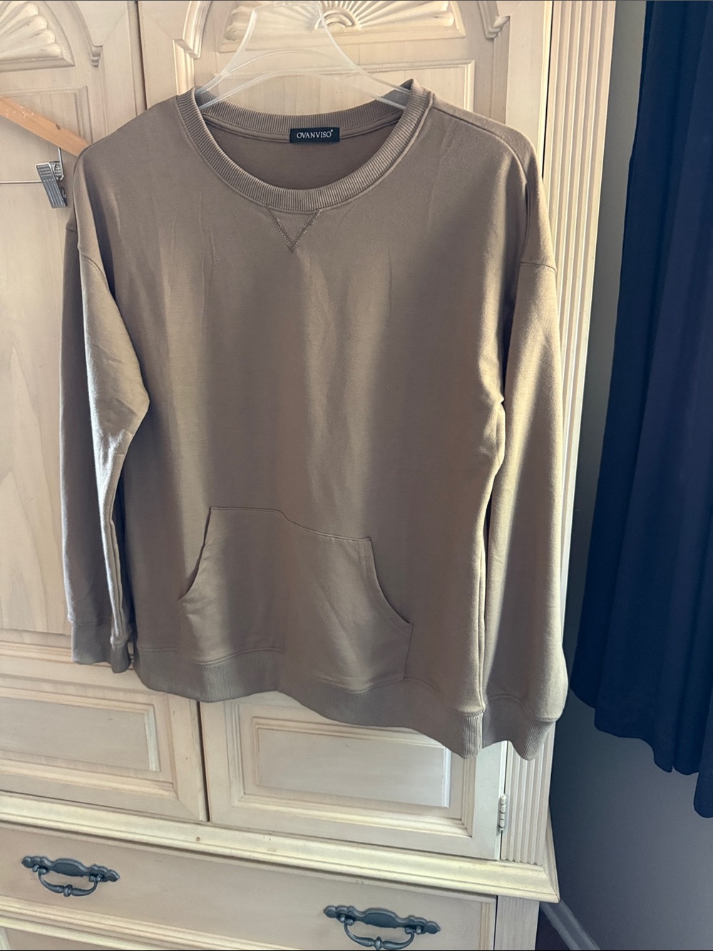 Crewneck Pullover Sweatshirt in Olive Brown by